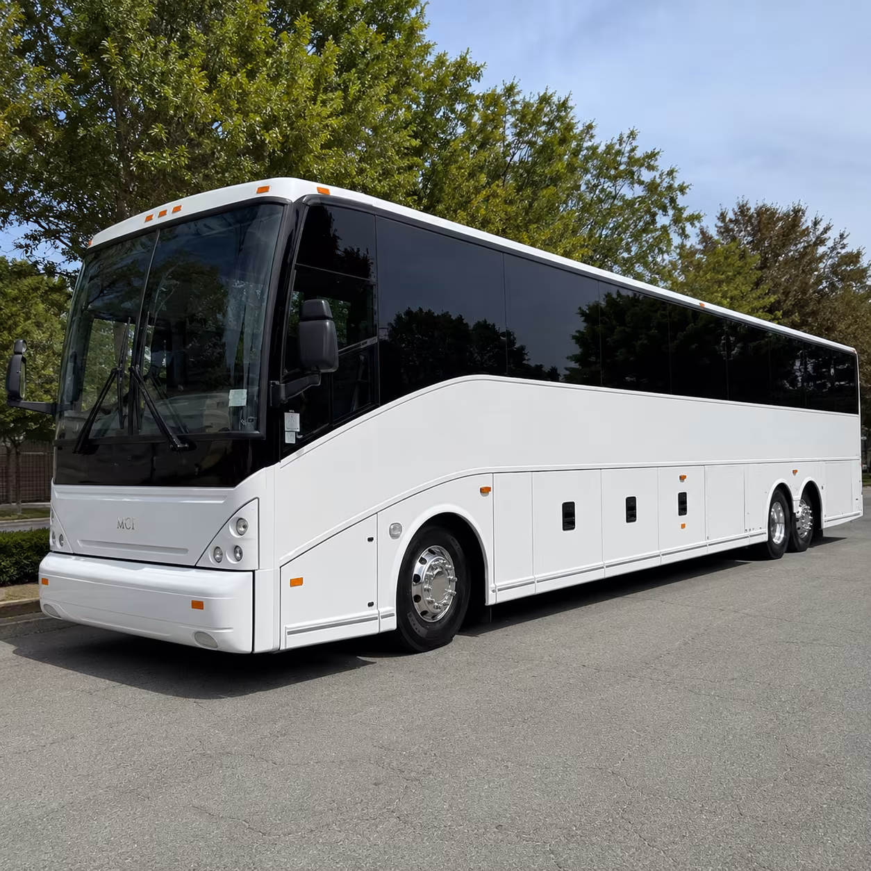 corporate airport shuttle service for livonia s automotive and business travelers