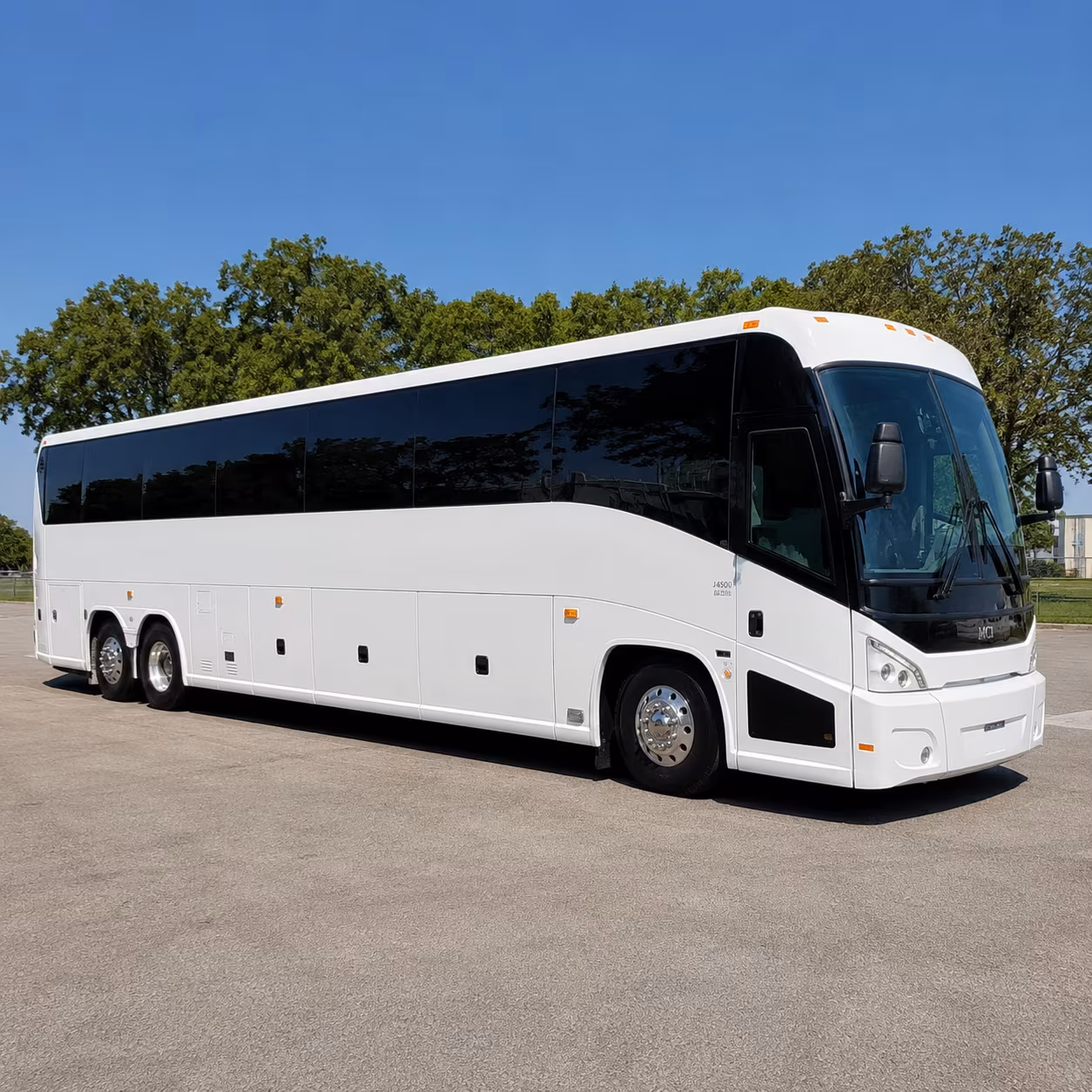 corporate airport transfer buses to detroit metropolitan airport dtw