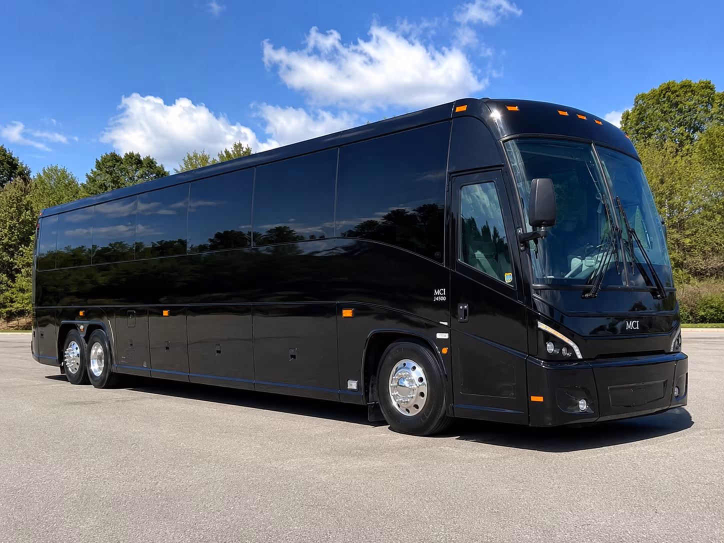 fan buses to detroit red wings and pistons games at little caesars arena