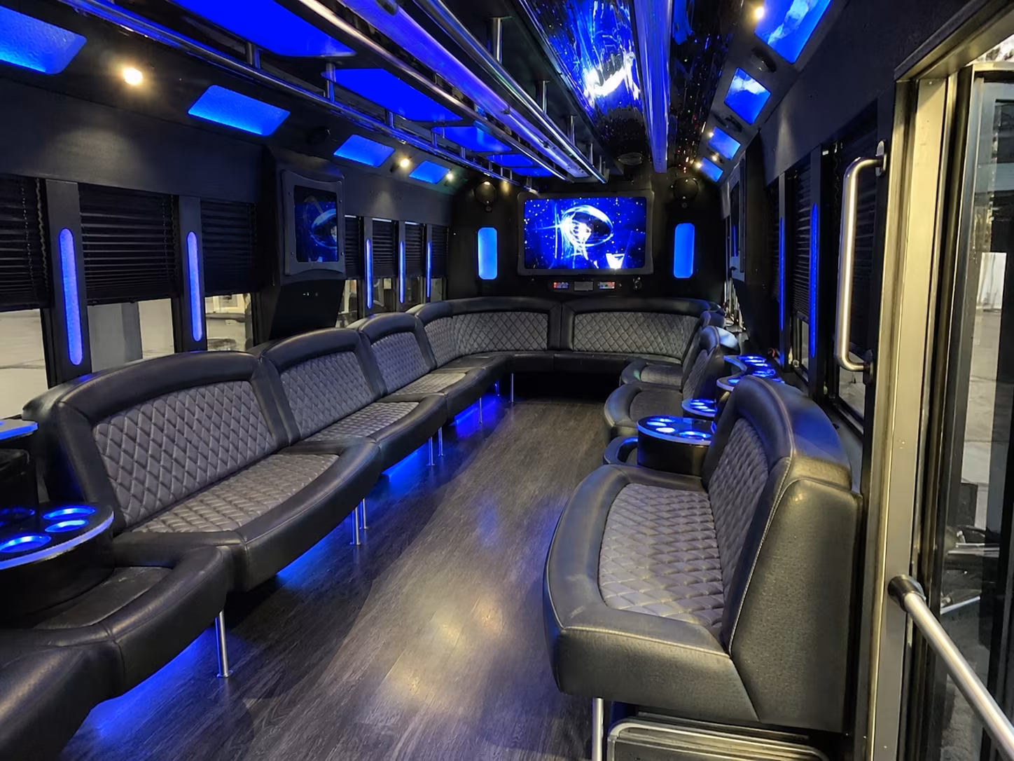 livonia 28 passenger party bus interior