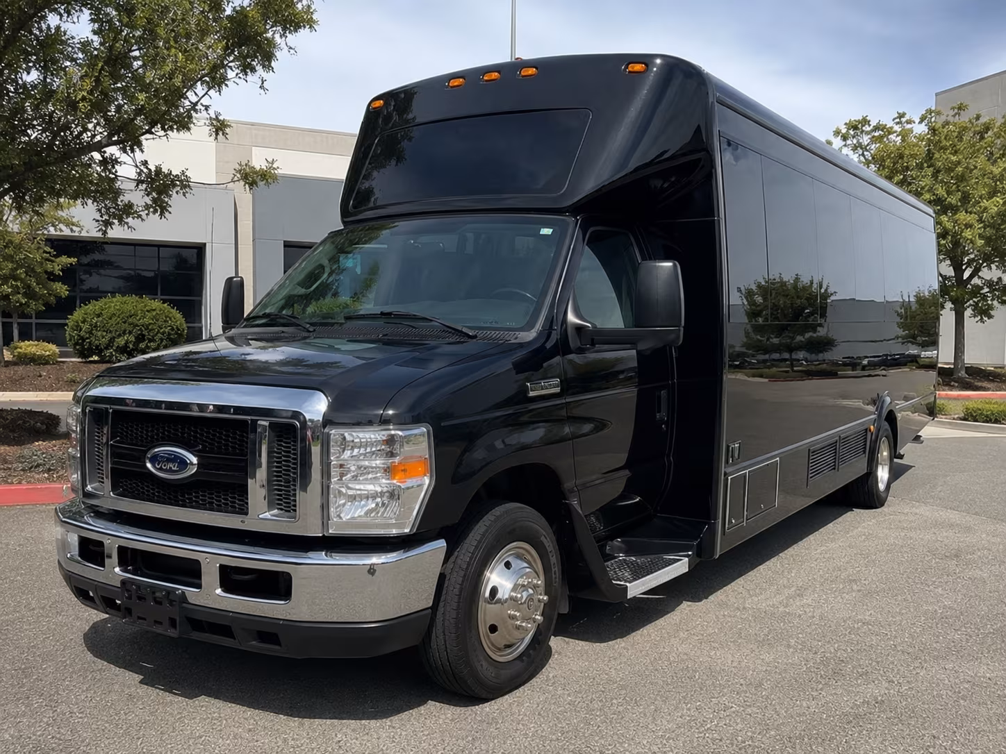 livonia concert party bus rental