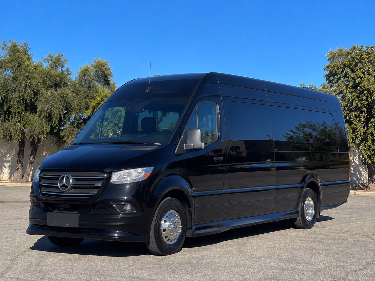transportation serving livonia and nearby cities